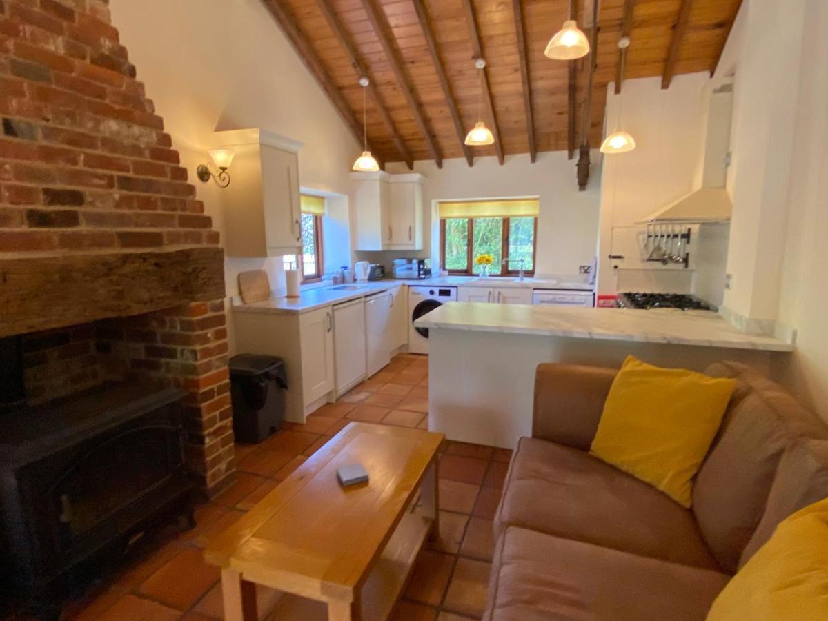 הוילה Wilby  Brundish Suffolk Barn 2 Bed Idyllic 6 Acres מראה חיצוני תמונה